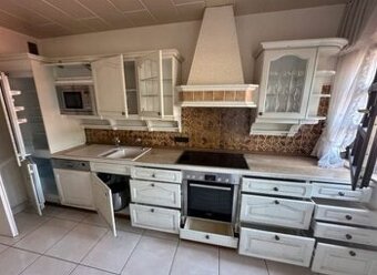 Venkovská linka s vestavěnými spotřebiči,6440