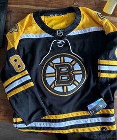 Dres NHL Boston Bruins Pastrňák - 1