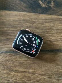 Apple Watch 6 44mm + bohaté příslušenství