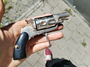Kapesní revolver