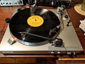 Hi-Fi gramofon WEGA P120SH Direct drive Horší víko.
