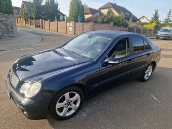 Mercedes Benz C 200 kompressor W203 - zachovalý -