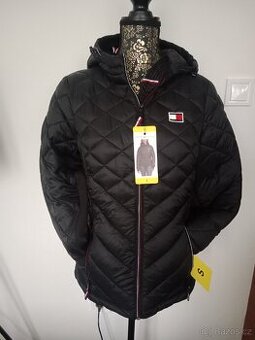 Tommy Hilfiger luxusní přechodová bunda