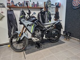 CF moto MT 450