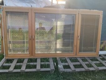 Euro okna - dřevěné okno, rozměr 268.5 x 148