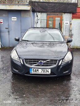 Volvo S60 - 1