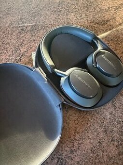Sluchátka Bowers and Wilkins Px8 McLaren