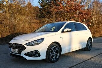 Hyundai i30 1.5 T-GDi mHEV iMT Family