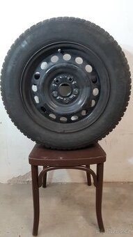 Zimní pneumatiky YOKOHAMA 215/60 R16 V905