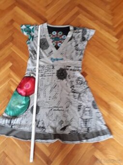Šaty DESIGUAL