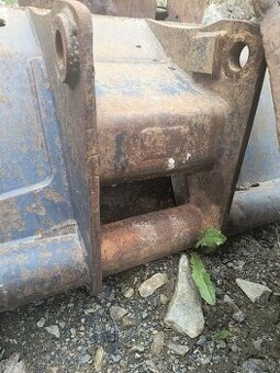 Svahovka, svahová lžíce Terex, Schaeff