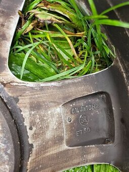 Škoda kola R16
