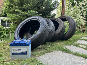 Sada zimních pneu + Autobaterie Varta