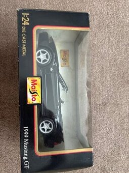 Model auta Maisto Mustang GT 1:24