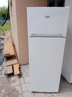Lednice s mrazakem Beko