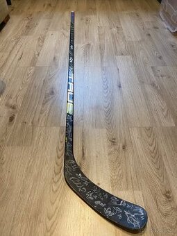 Podepsaná hokejka TRUE 9X3 HC Škoda Plzeň