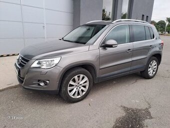 TIGUAN 2.0TDI 4x4 SPORT 220000km-DOLOŽENO VÝBAVA,VELMI PĚKNÝ