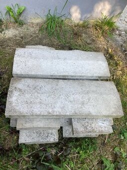 Betonová stříška plotu - 1