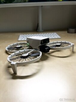 Dron DJI flip samotný dron a baterie