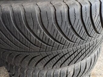 Celoroční pneu Goodyear Vector 4Seasons Gen-2 215/50 R17 95V