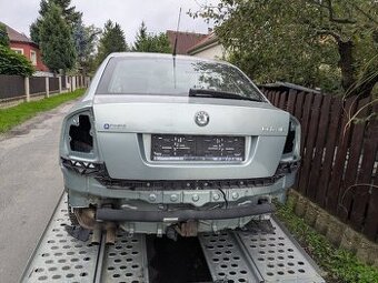 Škoda octavia 2 liftback, sedan, barva 9559