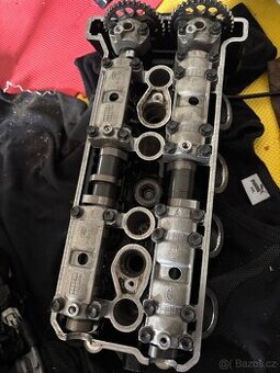 Hlava na Yamaha R1 02-03 Rn09