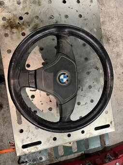 Bmw e36 triramenny volant