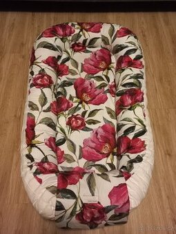 Hnizdecko / hnízdo pro miminko Enie baby satine flowers