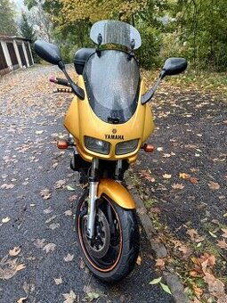 Yamaha FZS 600 Fazer