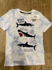 Nenošené tričko se žraloky vel. 122/128