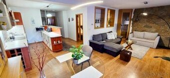 Pronájem 2kk s garáží, zahradou a zimní zahradou - 1