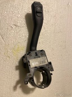 PŘEPÍNAČ SVĚTEL LUCAS LEVÝ - 8L0953513G