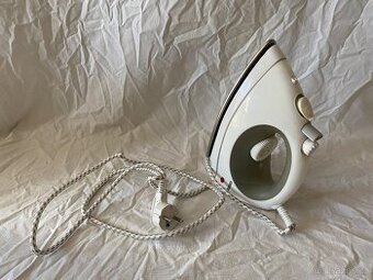 Napařovací žehlička Melissa Art. No. 641031, Type No.CEA-555