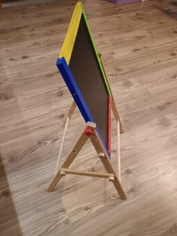 Dětský dřevěný kreslící a magnetický stojan