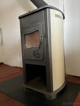 Kamna na tuhé palivo Bella Thalia