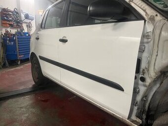 Škoda Fabia 2 HB krátká LF9E 9P9P 1026 dveře nárazník