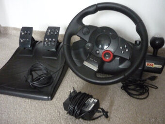 Logitech Volant s pedály