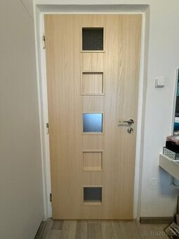 Interiérové dveře 80 cm (vč. kování)