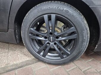 Zimní kola BMW F10 F11 235/50 R17 Michelin