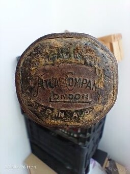 Historická tenisová raketa