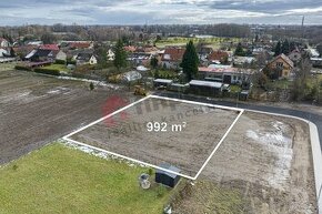 Stavební pozemek  992 m2 v obci Káraný u Brandýsa nad Labem 