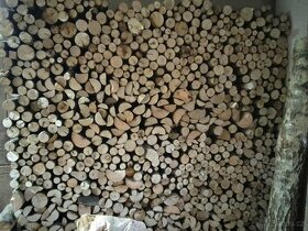 palivové dřevo tvrde polínka