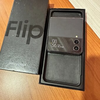 Samsung Flip 4 8GB/256GB - 1