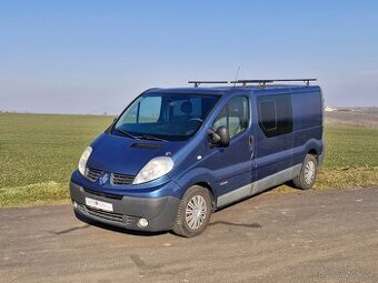 Renault Trafic 2.5 dCi 5 míst, výhřev sedadel, nové STK