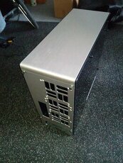 PC skříň In-Win 909