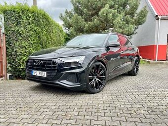 Audi Q8 50TDI quattro / 4WS / HEAD-UP / 2024