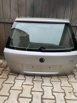 Škoda Fabie zadní dveře hatchback, viko