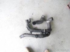 Tlakové trubky na intercoller 1.6 TDi Octavia II 2 Fl