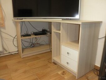 Stolek pod TV nebo monitor s počítačem