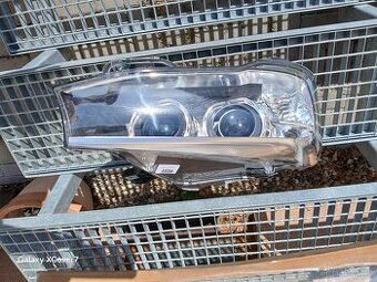 BMW F25 NOVÝ PŘEDNÍ BIXENON